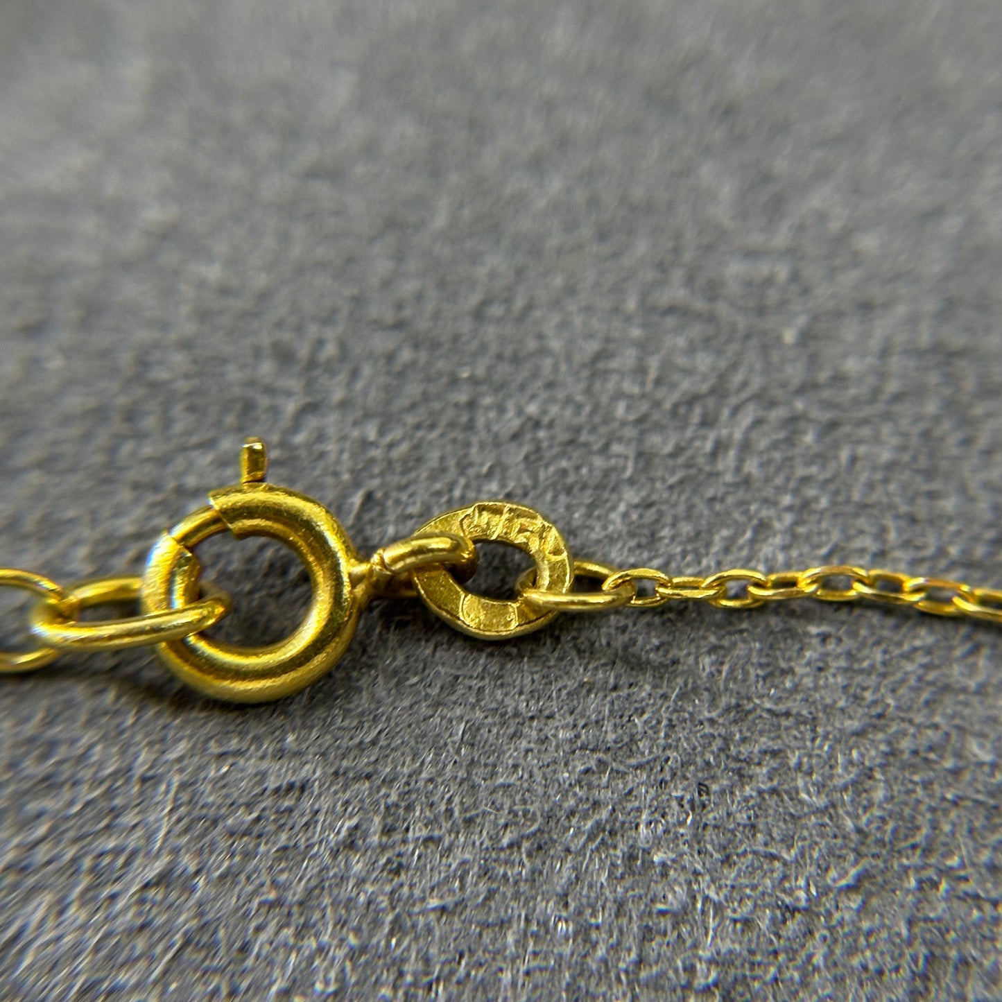 750er Feinglieder Kette mit 333er Anhänger