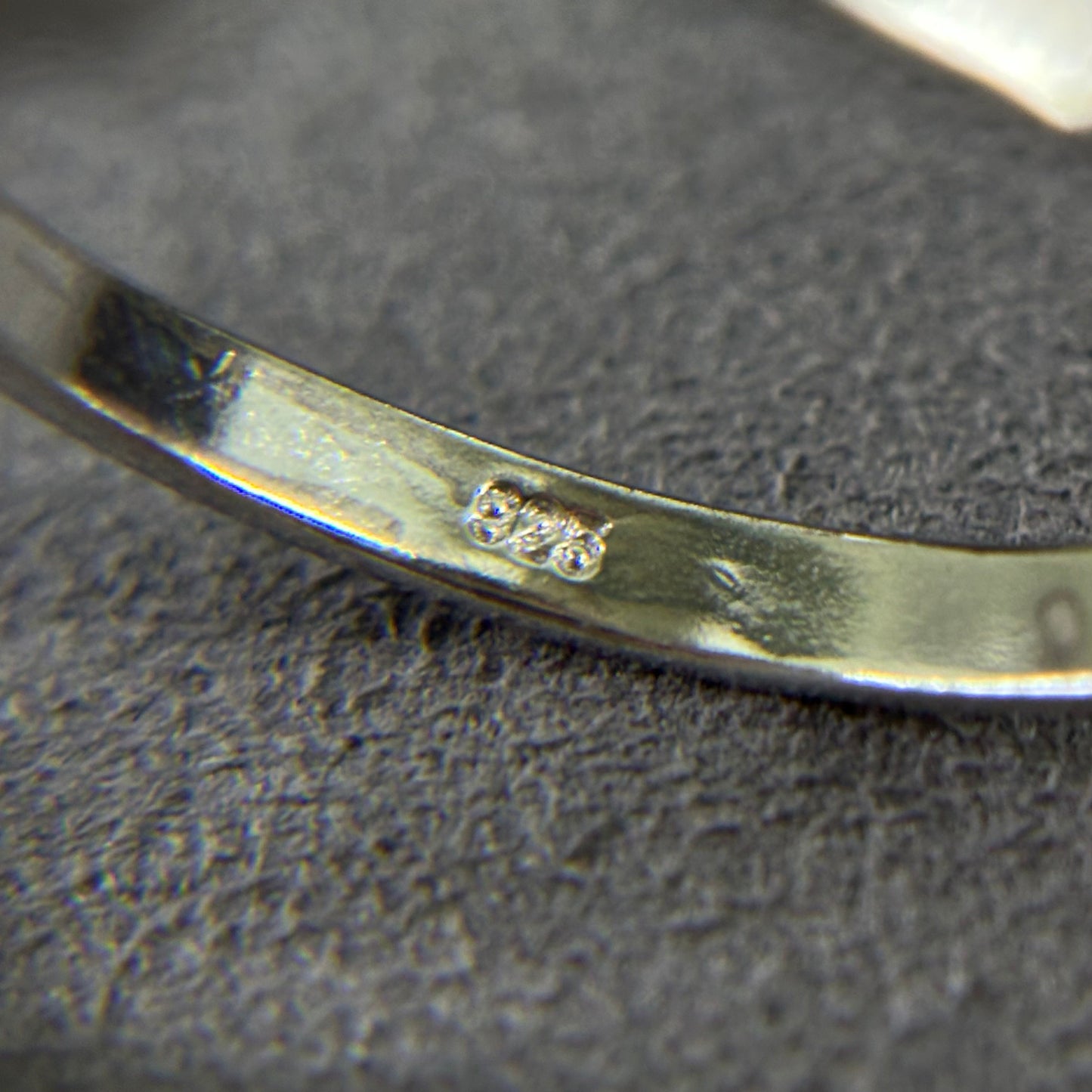 925er Silberring mit Perle und Zirkonia