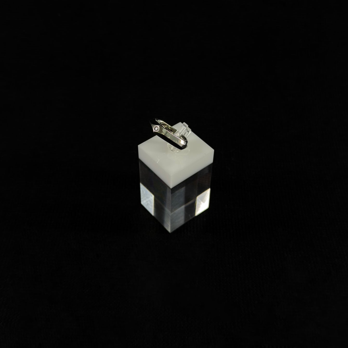 Velvet Line Ring