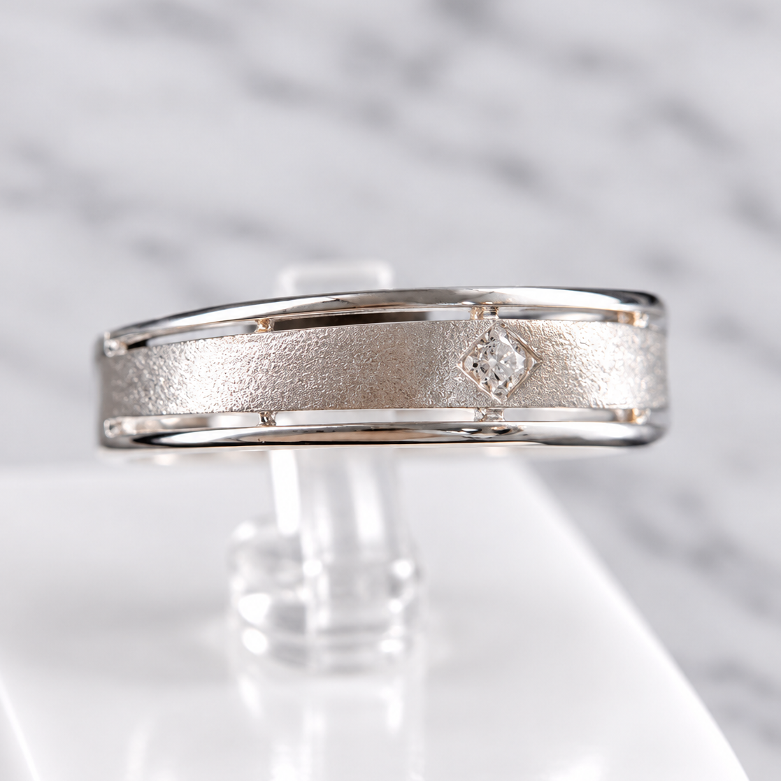 Satin Square Ring