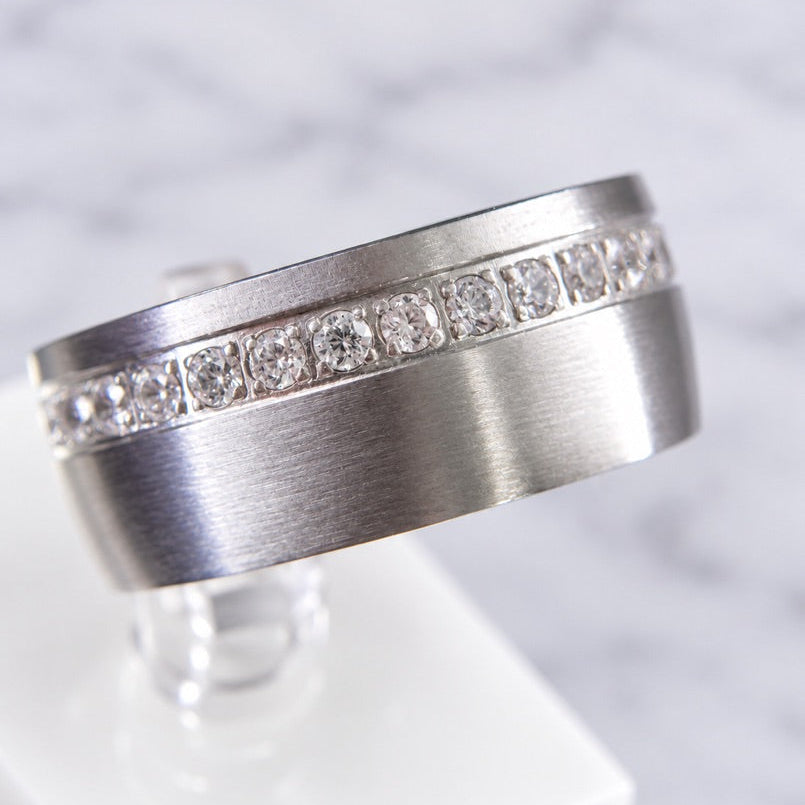 Velvet Sparkle Ring