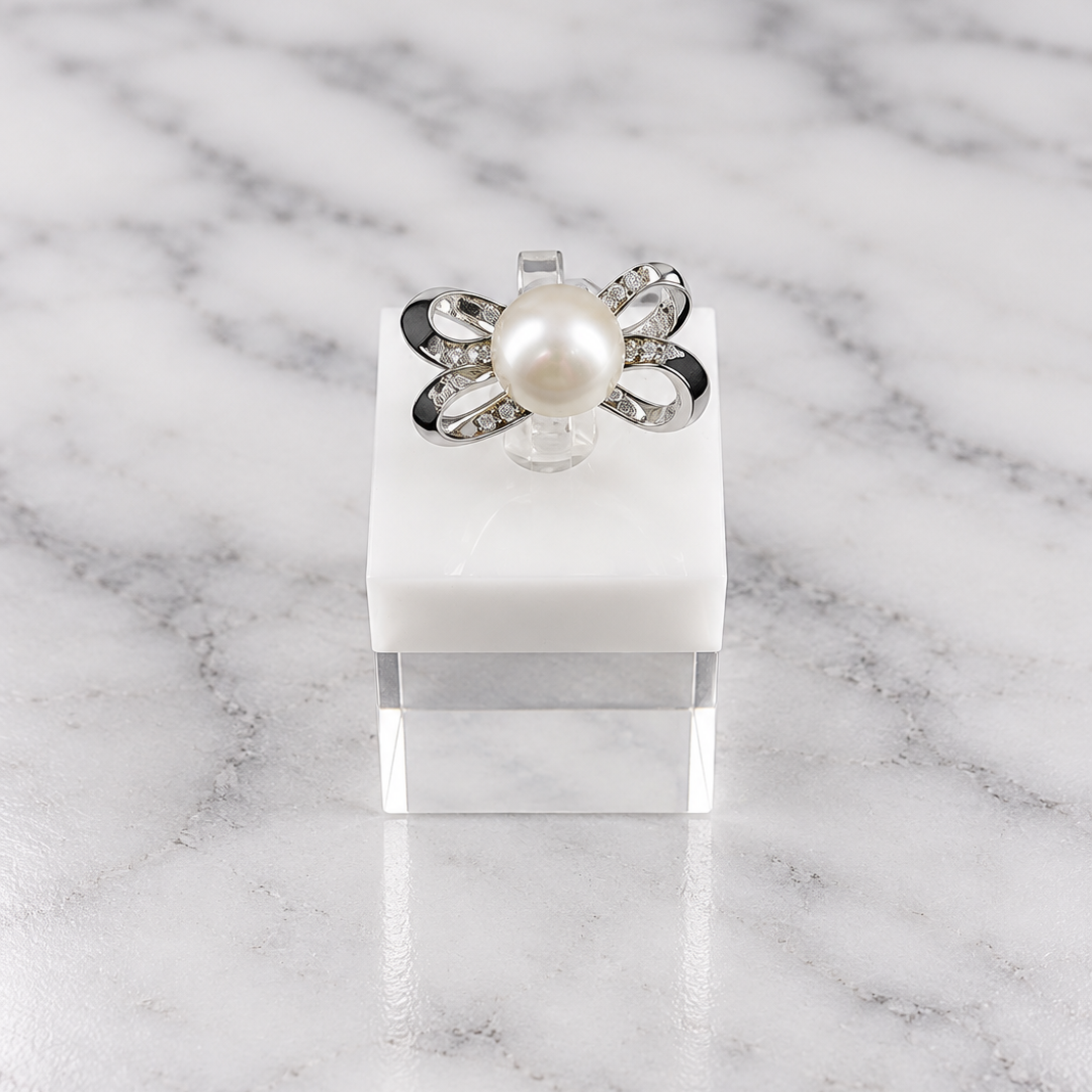 Shiny Pearl Ring