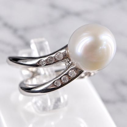 Shiny Pearl Ring