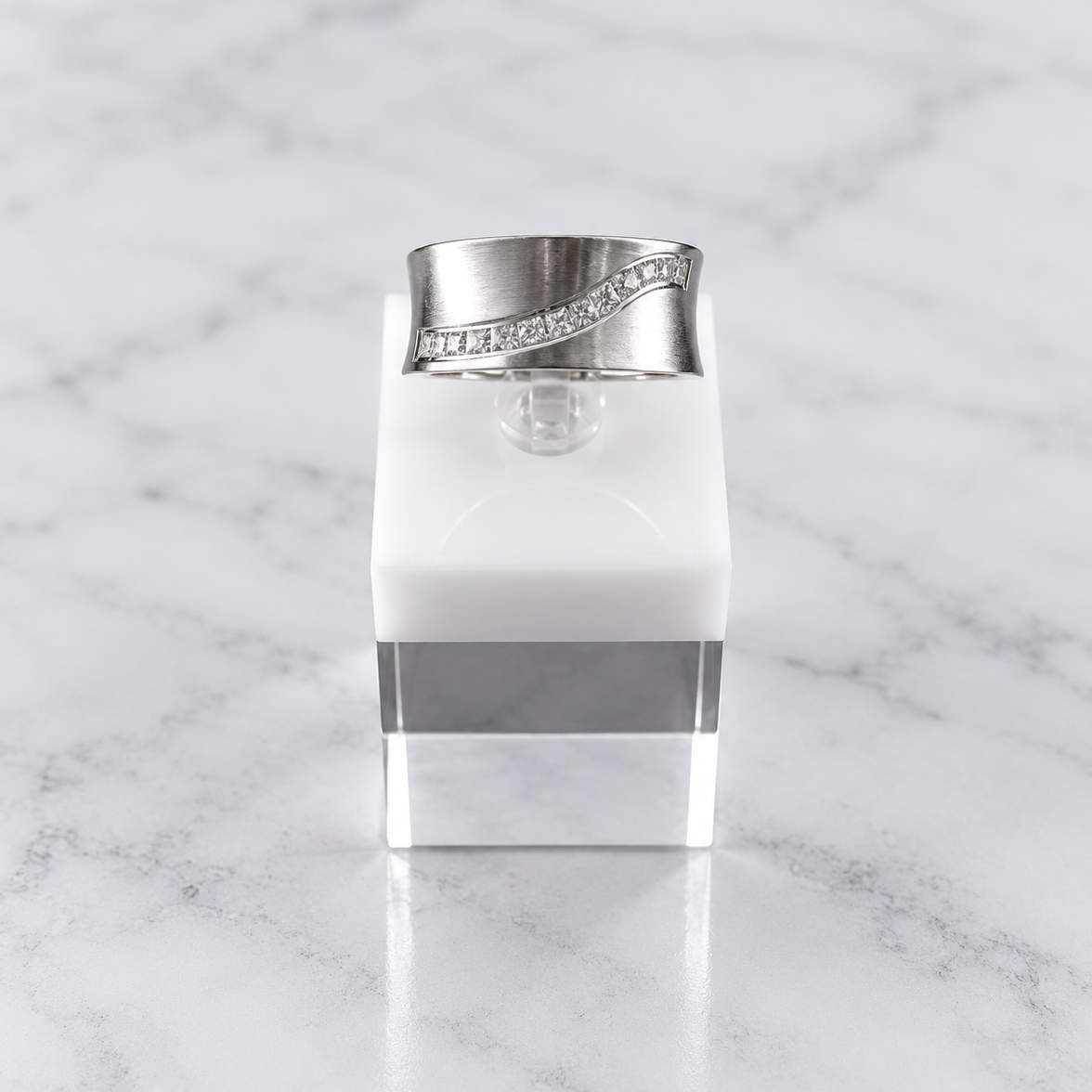Velvet Sparkle Ring