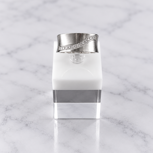 Velvet Sparkle Ring