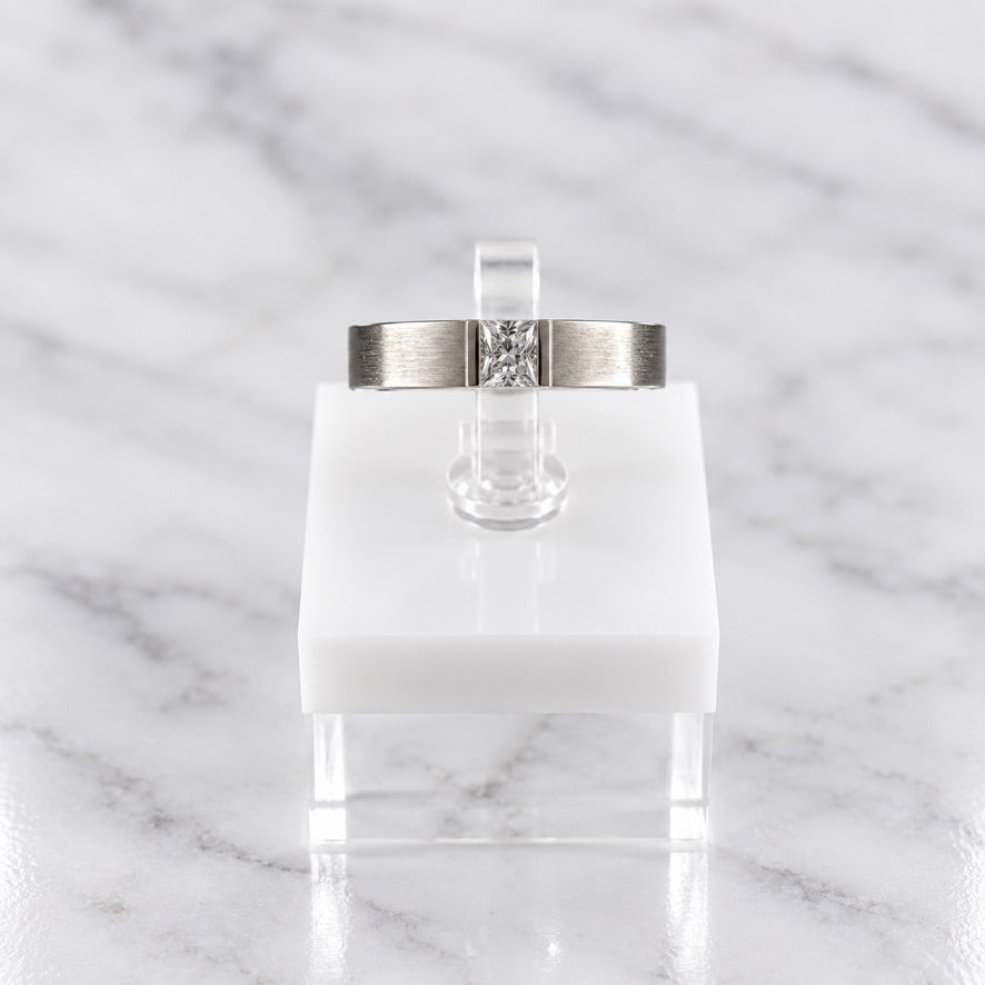 Pure Solitaire Ring