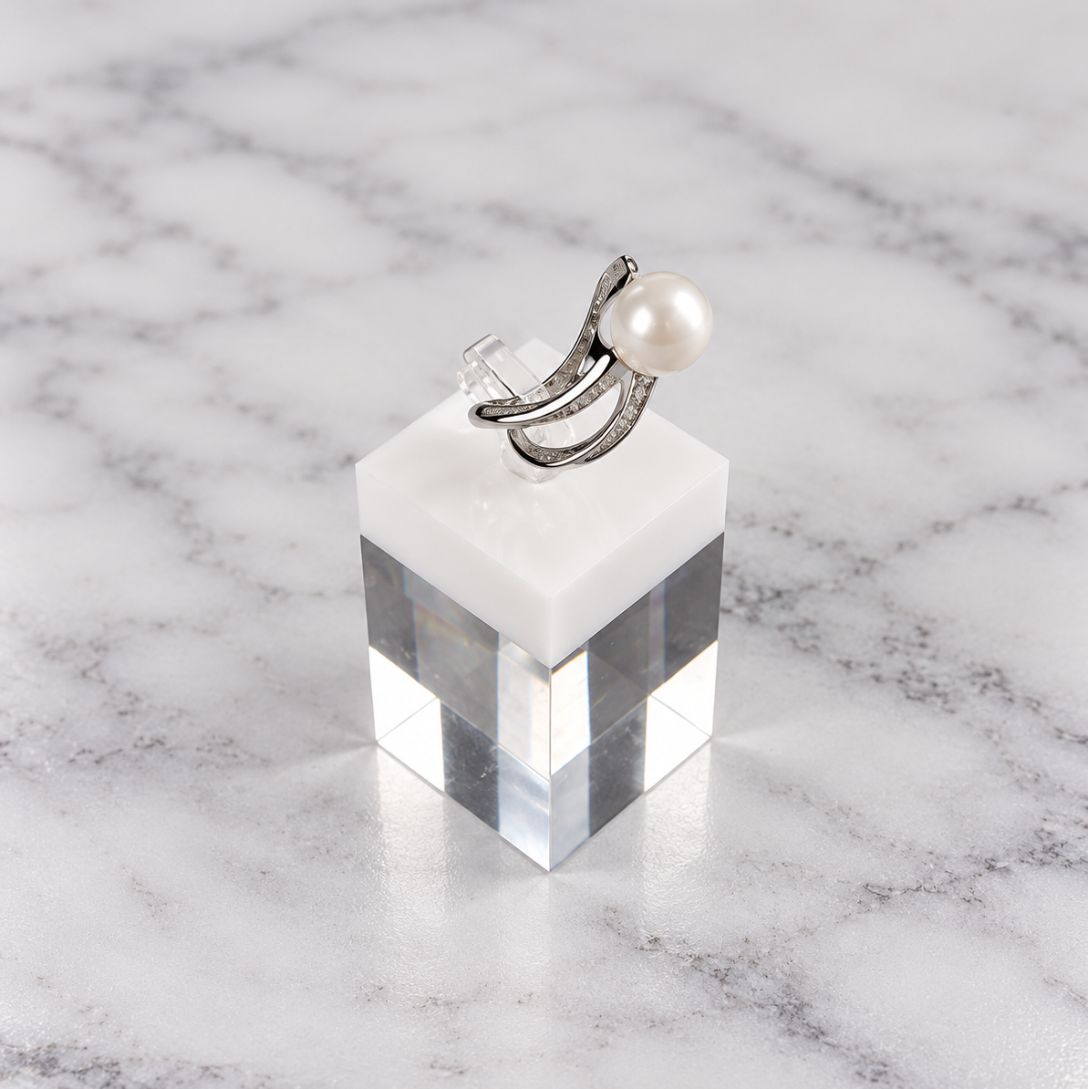 Shiny Pearl Ring