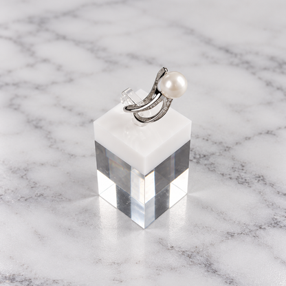 Shiny Pearl Ring