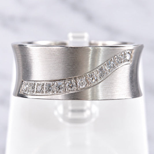 Velvet Sparkle Ring