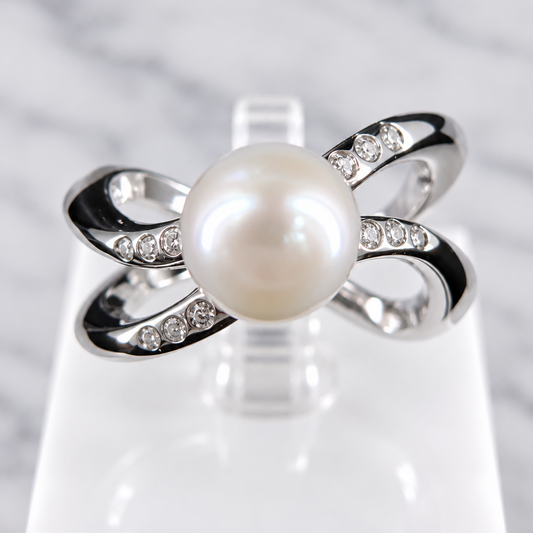 Shiny Pearl Ring
