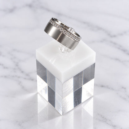 Velvet Sparkle Ring