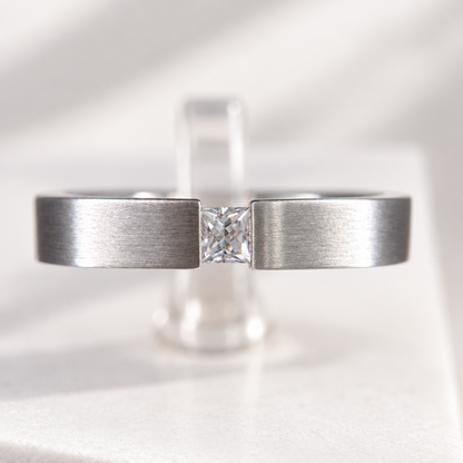 Pure Solitaire Ring