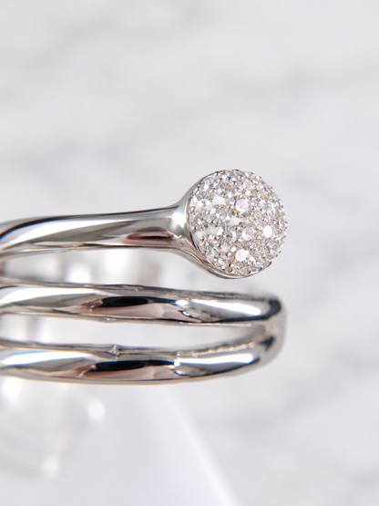 Pave circle Ring