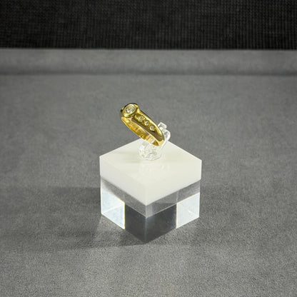 750er Goldring 0.1 ct.