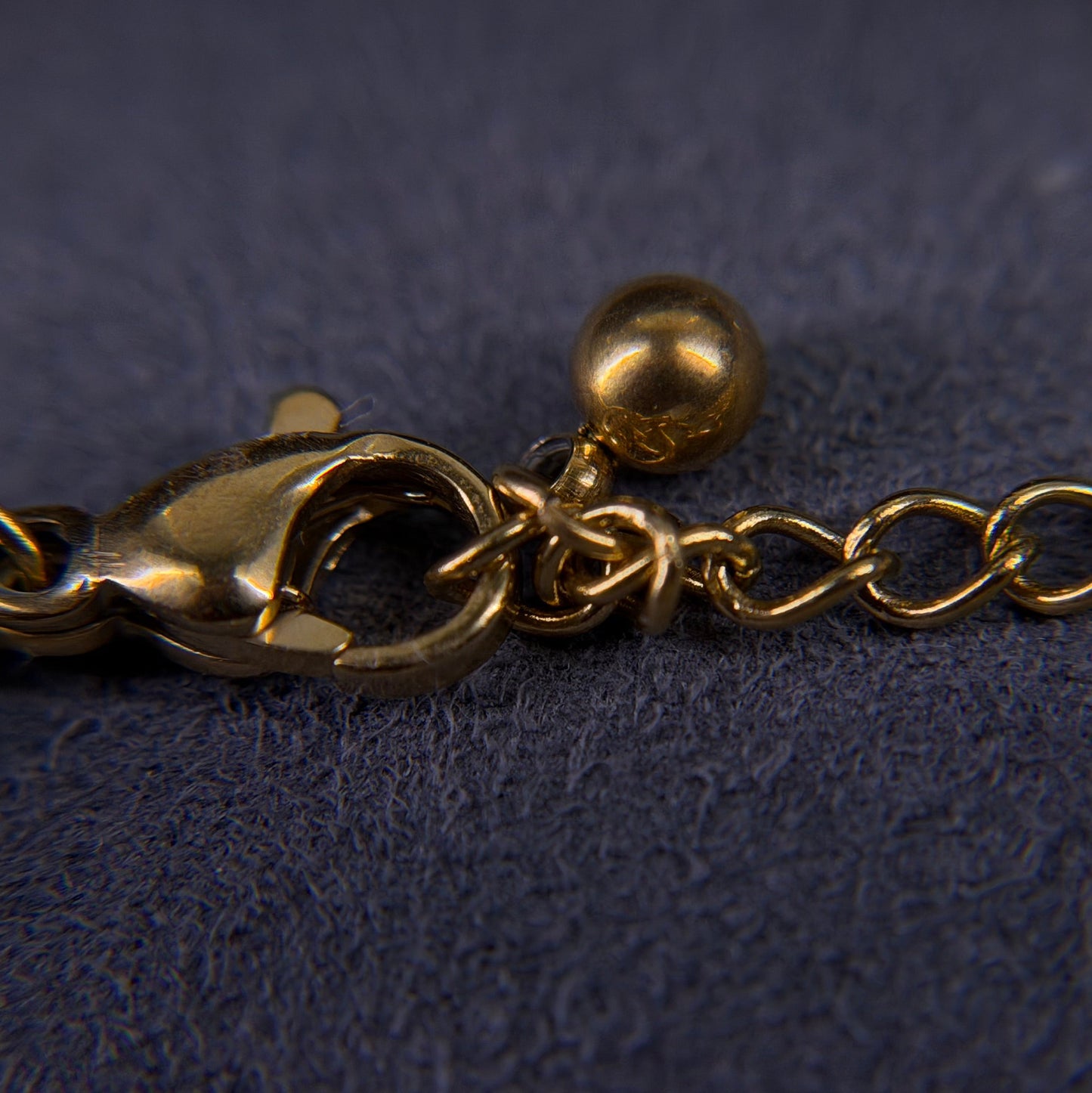 Amore Curb Chain Bracelet