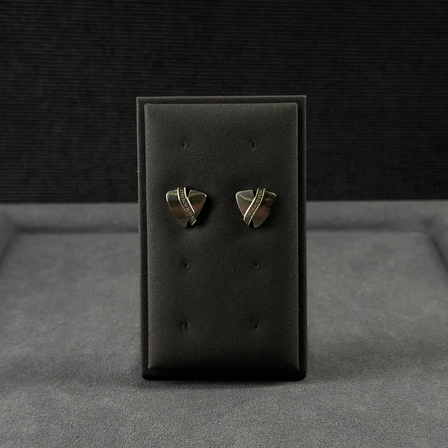 Shield & Stripe Ohrstecker