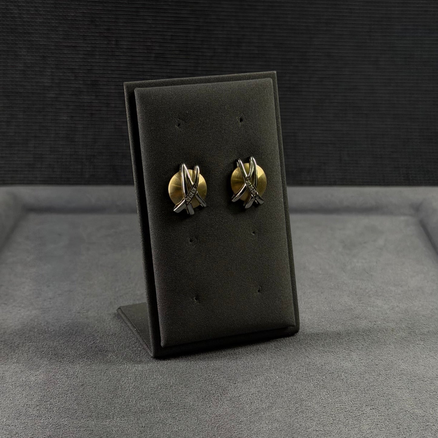 Duo-Tone Cross Ohrstecker