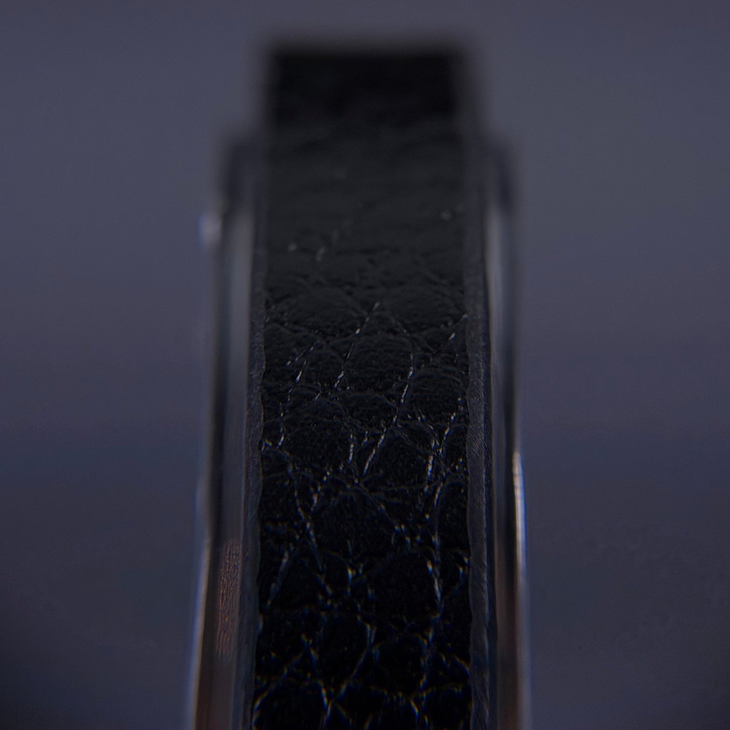 Urban Carbon Armband