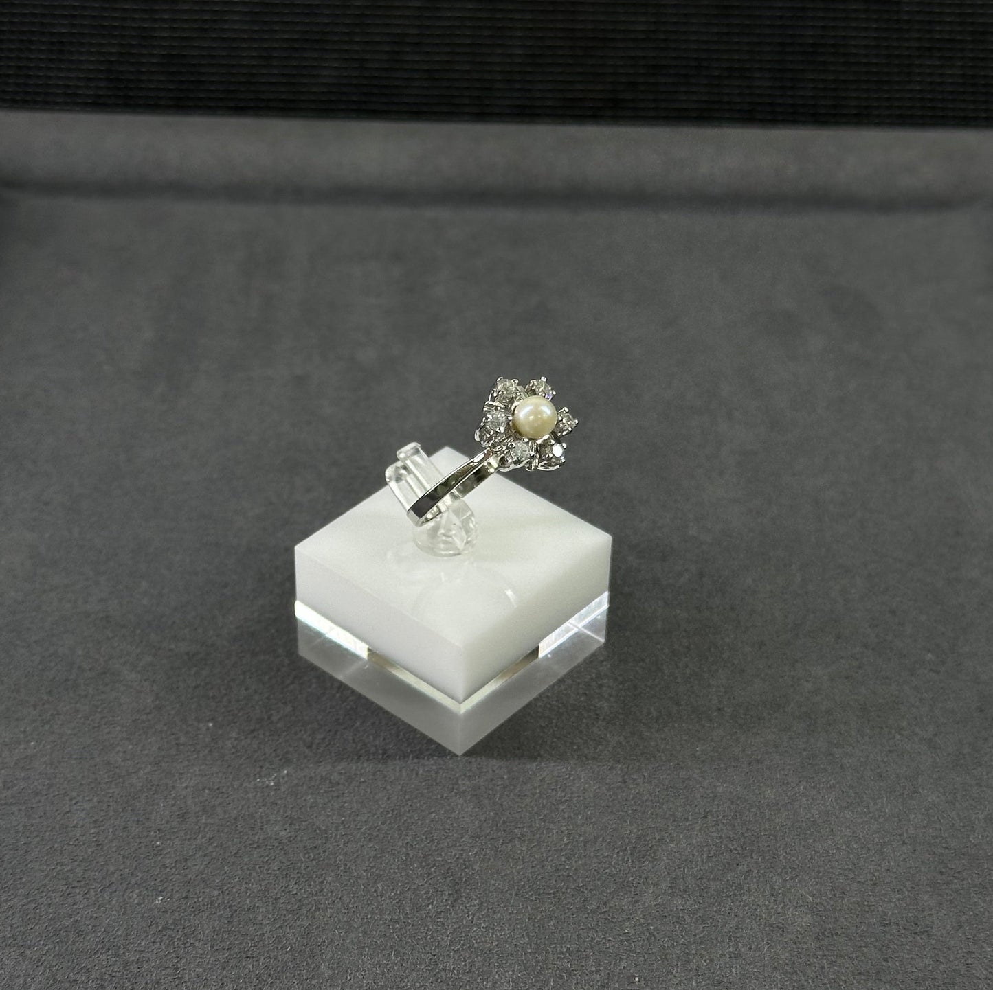 925er Silberring mit Perle und Zirkonia