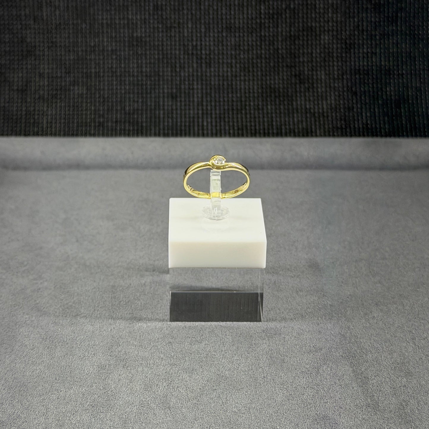 Solitaire Ring 585er Gold mit 0.10 ct.