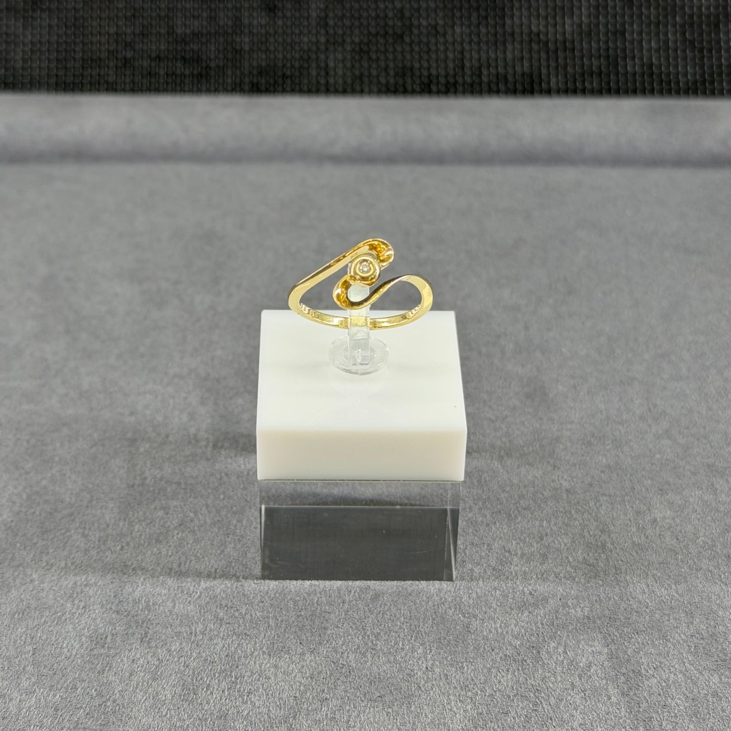 585er Goldring mit 0.015 ct.