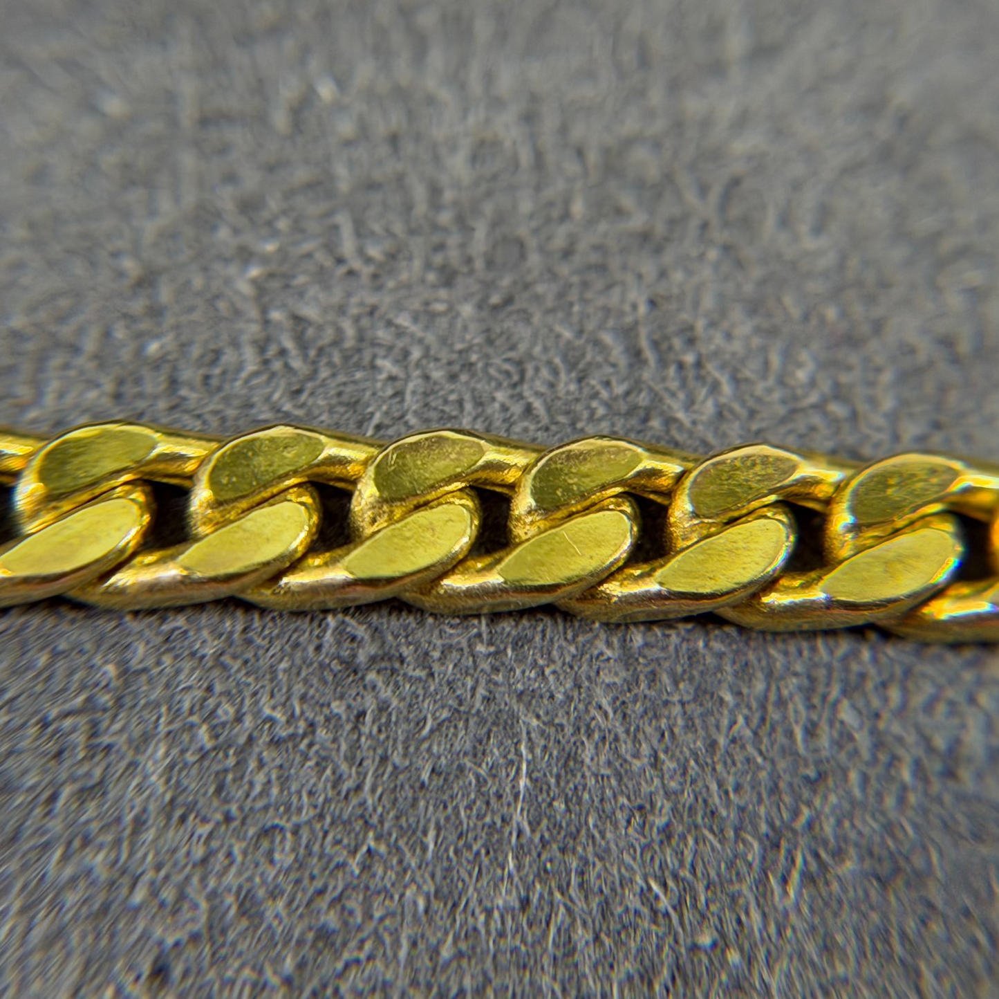 585er Gelbgold Panzerkette mit 585er Puma Anhänger