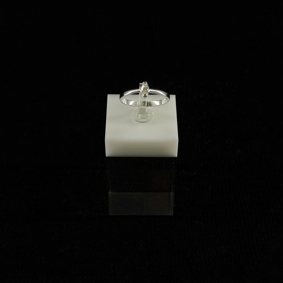585er Weißgold Ring 0.1 ct.