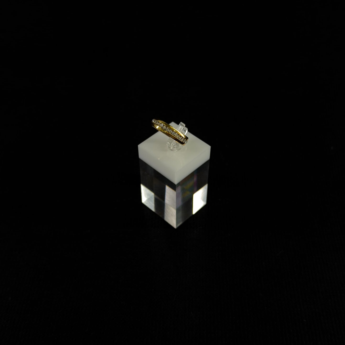Diagonal Shine Ring